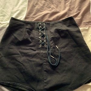 Forever 21 Large Black Skirt